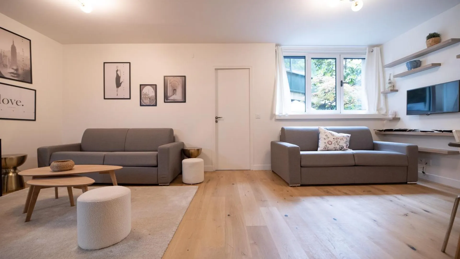 Appartement Cia - Parc Monceau 6P à Paris France